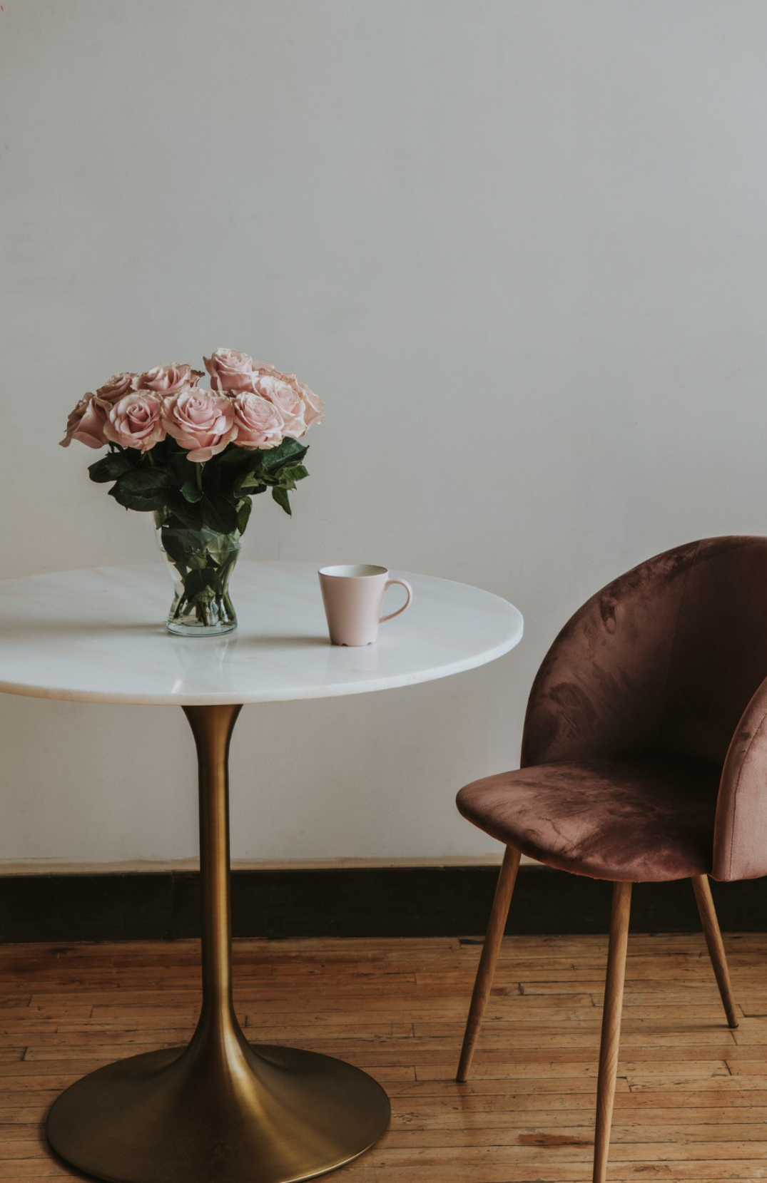 LIVING ROOM FURNITURE